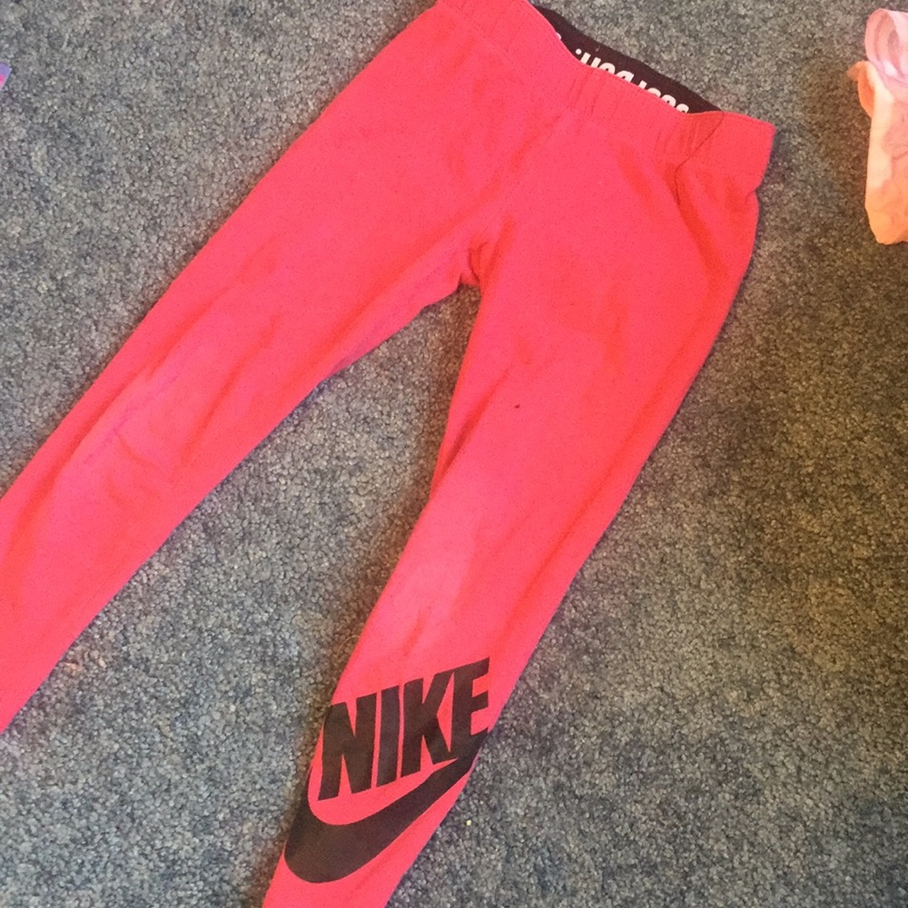 I am selling a pair of nice Quality leggings